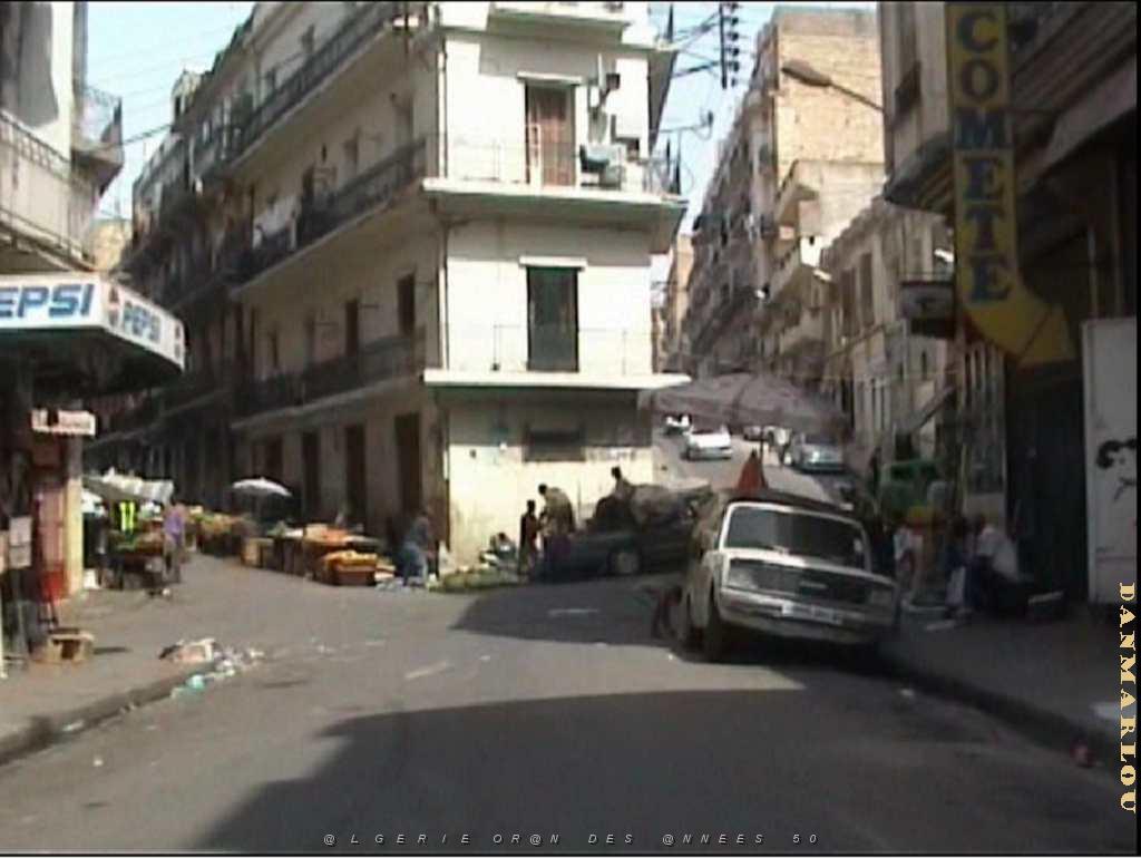 ORAN JUILLET 2007 HAUT RUE ARAGO.JPG